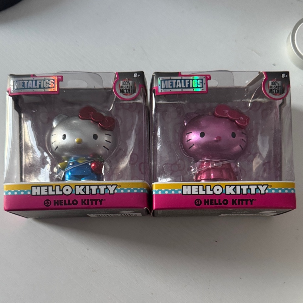Hello Kitty Metalfigs